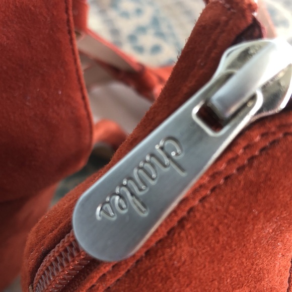 CHARLES BY CHARLES DAVID MICAH SUEDE SHOE•sz 7•NWOT - Picture 10 of 14